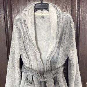 *LIKE NEW* Aerie Women's Gray Heather Plush Super Soft Fuzzy Belted Robe - XS/S